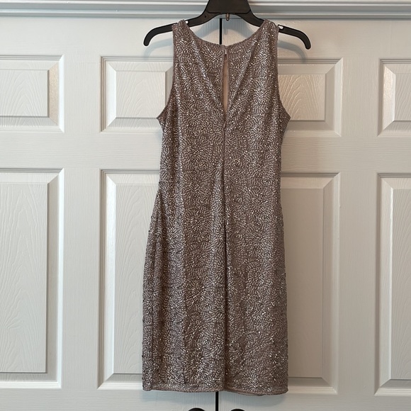 NWT Kay Unger beaded dress, size 8 - Picture 4 of 8
